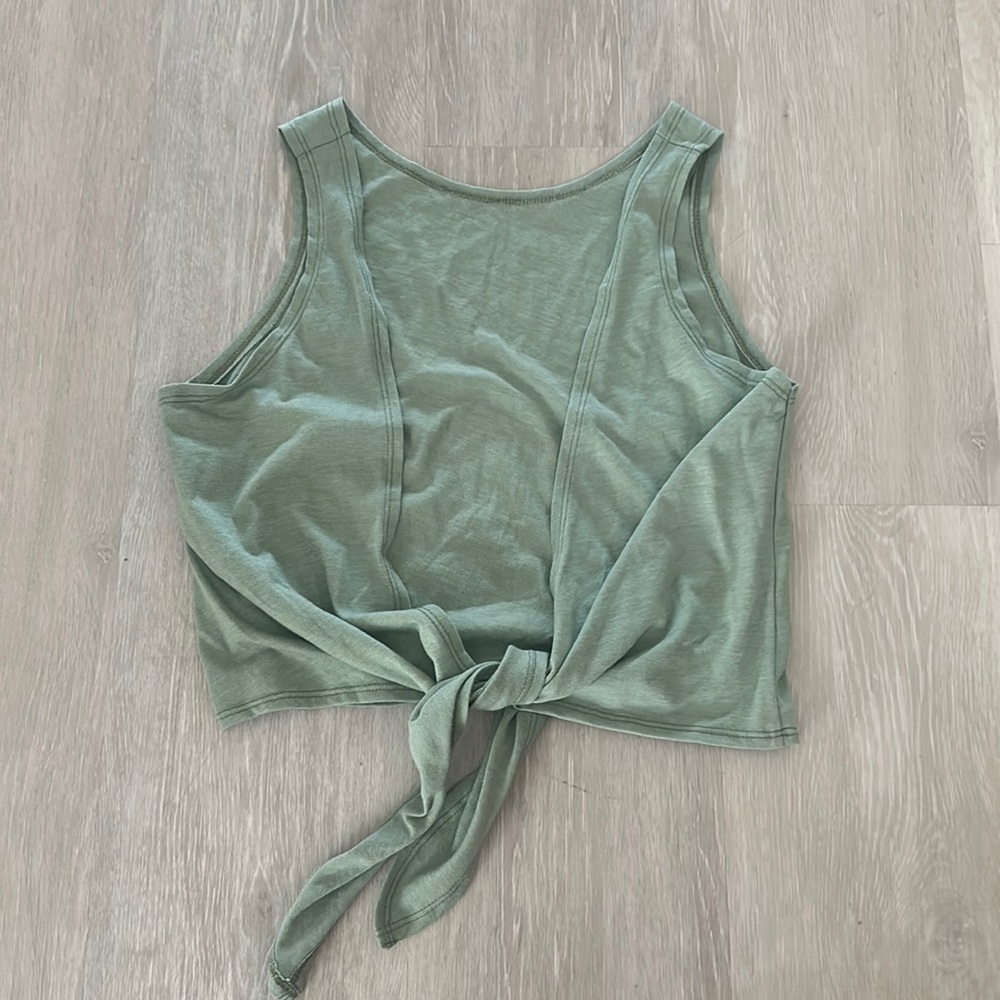Soli Tie Front Top
